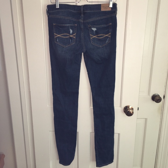 Abercrombie Ripped Jeans - Picture 4 of 6